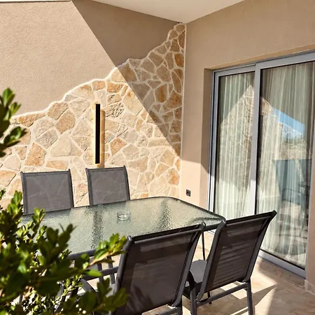 Apartament Lafe Seafront *
